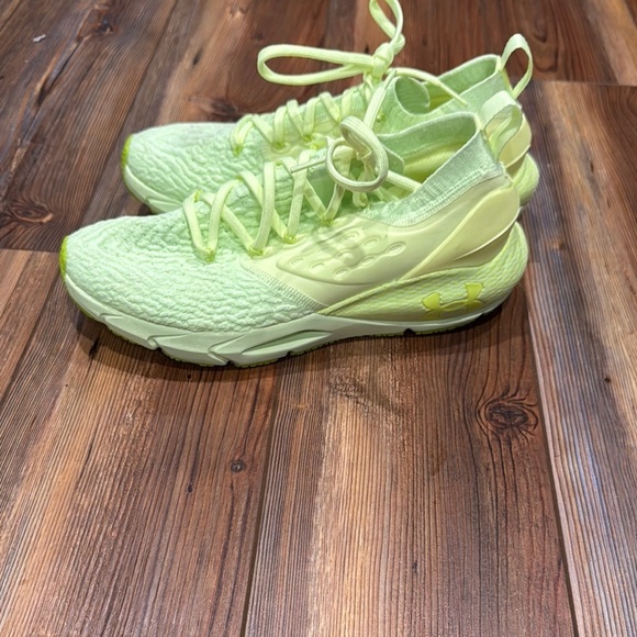 Under Armour Green Athletic Shoes with Knit Mesh Upper - Picture 3 of 6